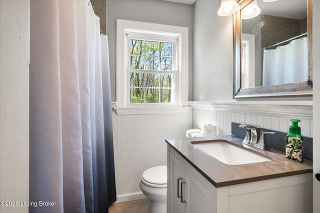 3301 Hunsinger Ln, Louisville, KY 40220