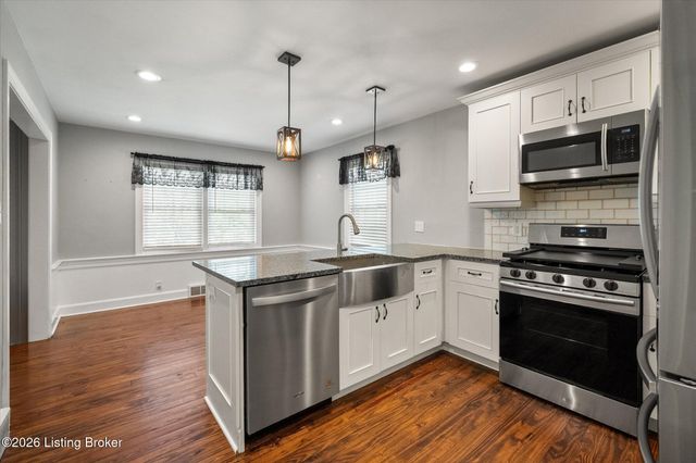 3301 Hunsinger Ln, Louisville, KY 40220