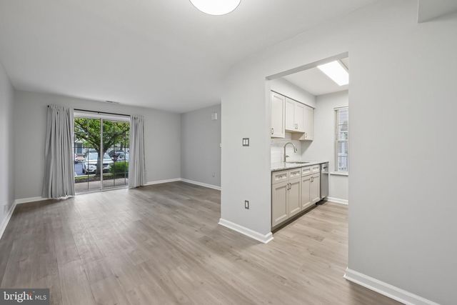 901-A WHARTON RD, Mount Laurel, NJ 08054