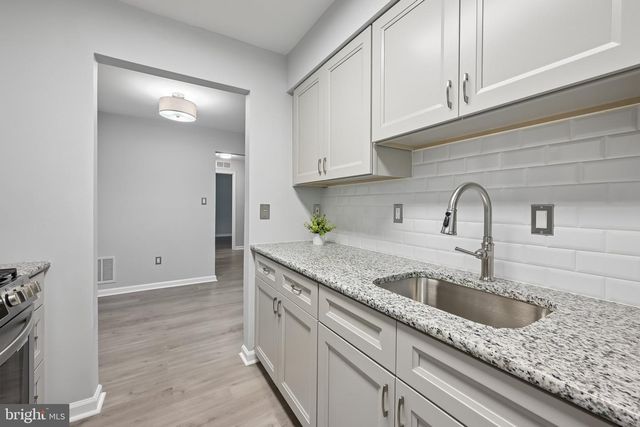 901-A WHARTON RD, Mount Laurel, NJ 08054