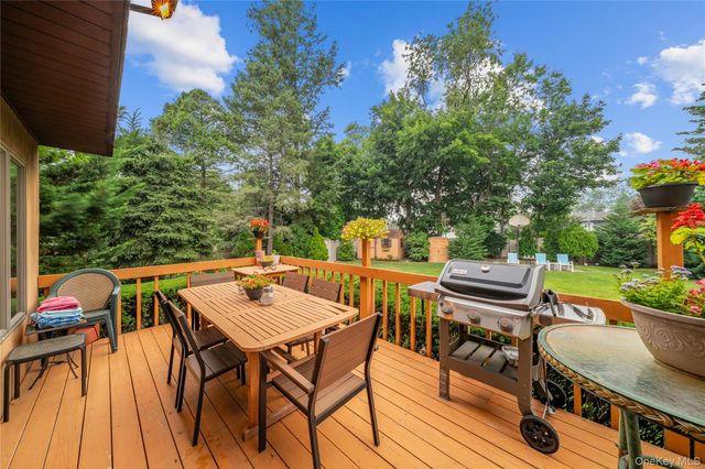 65 Elmtree Lane, Jericho, NY 11753