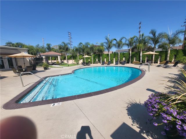 20652 Lassen Street 114, Chatsworth, CA 91311