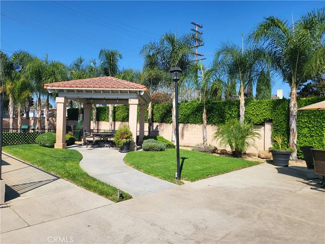 20652 Lassen Street 114, Chatsworth, CA 91311