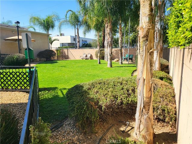 20652 Lassen Street 114, Chatsworth, CA 91311
