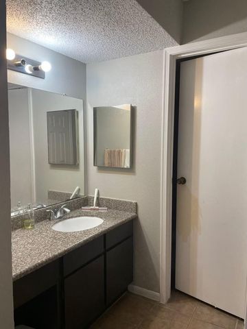 2120 El Paseo Street 2808, Houston, TX 77054