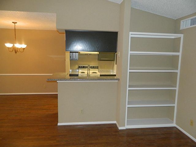 2120 El Paseo Street 2808, Houston, TX 77054