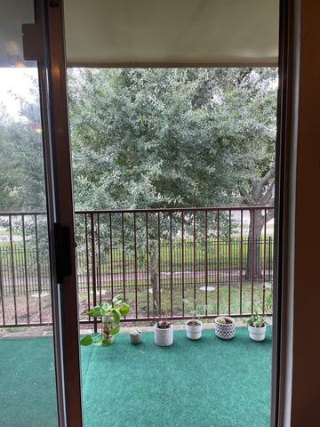 2120 El Paseo Street 2808, Houston, TX 77054