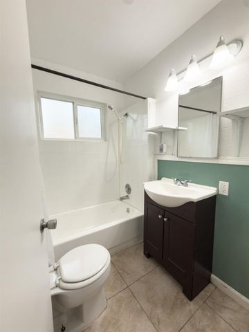 2473 S Boyd Avenue, Fresno, CA 93725