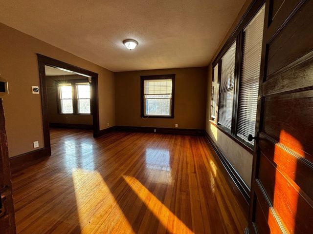 105 Groveland St 2, Haverhill, MA 01830