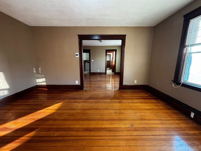 105 Groveland St 2, Haverhill, MA 01830
