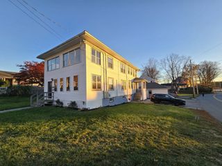 105 Groveland St 2, Haverhill, MA 01830