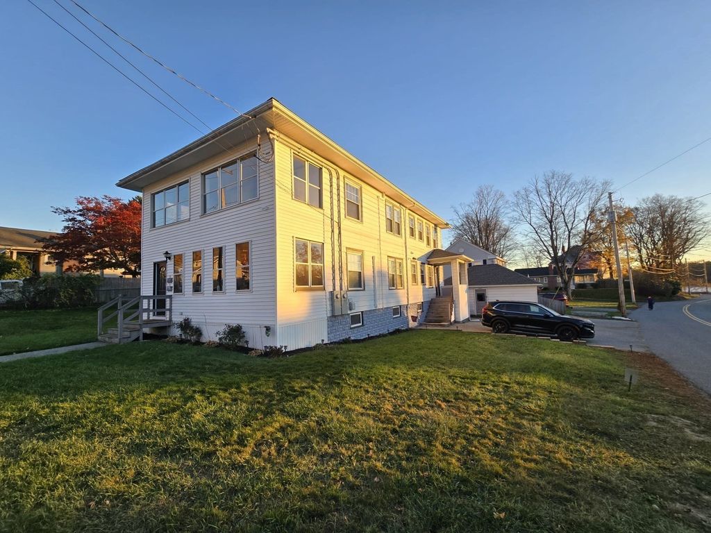 105 Groveland St 2, Haverhill, MA 01830