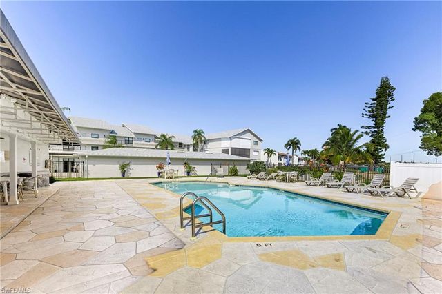 4244 SE 20th PL # 116, Cape Coral, FL 33904