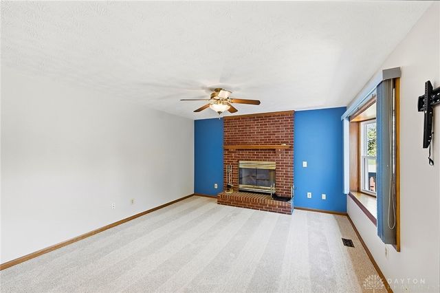 270 Lakeside Drive, Springboro, OH 45066