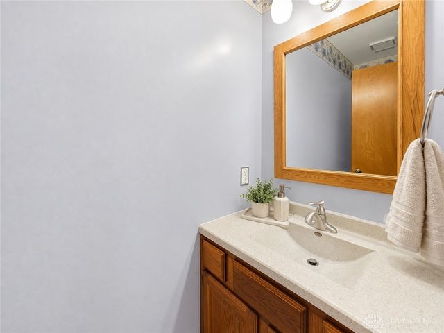 270 Lakeside Drive, Springboro, OH 45066