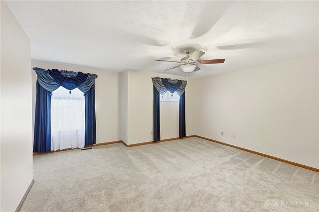 270 Lakeside Drive, Springboro, OH 45066