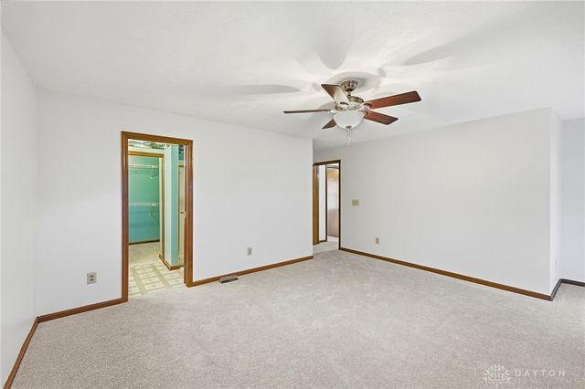 270 Lakeside Drive, Springboro, OH 45066