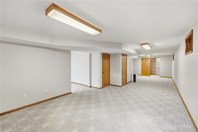 270 Lakeside Drive, Springboro, OH 45066
