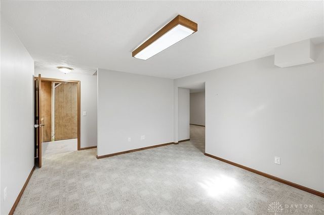 270 Lakeside Drive, Springboro, OH 45066