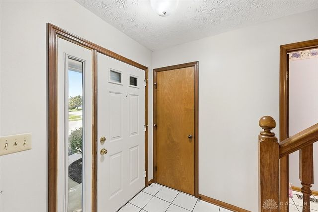270 Lakeside Drive, Springboro, OH 45066