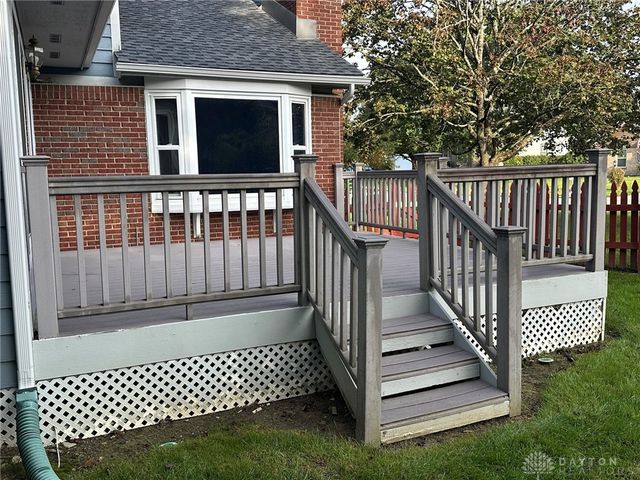 270 Lakeside Drive, Springboro, OH 45066
