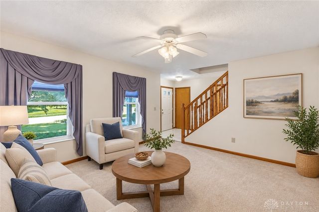270 Lakeside Drive, Springboro, OH 45066