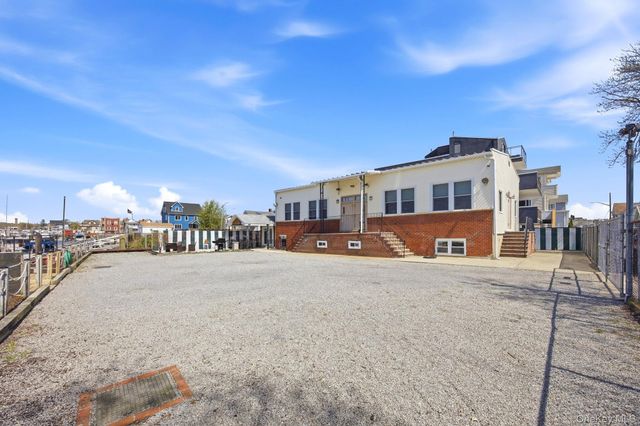 1 Merit Court, Brooklyn, NY 11229