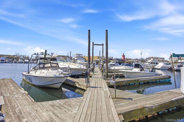 1 Merit Court, Brooklyn, NY 11229