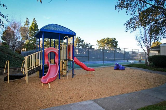 5 Poppy Lane, San Carlos, CA 94070