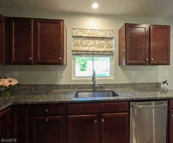 18 Lam Drive, Hardyston Twp., NJ 07419