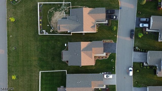 18 Lam Drive, Hardyston Twp., NJ 07419