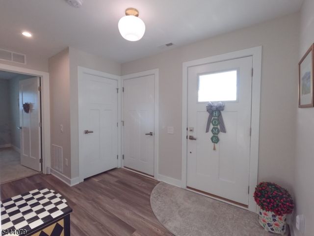 18 Lam Drive, Hardyston Twp., NJ 07419