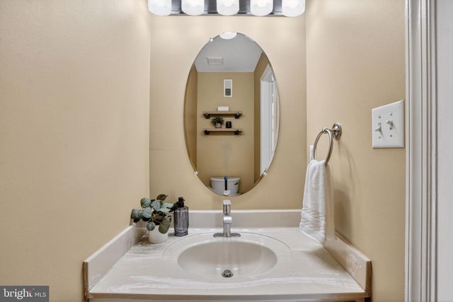 2502 18TH ST NE, Washington, DC 20018