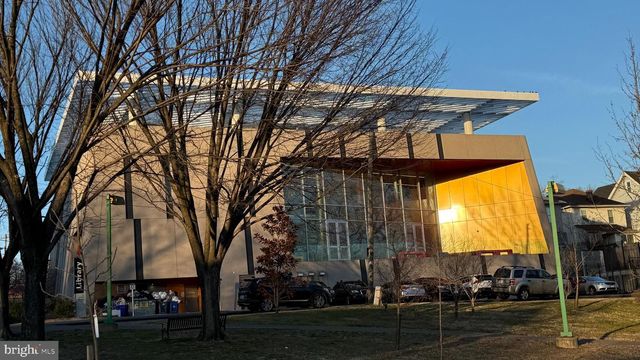 2502 18TH ST NE, Washington, DC 20018