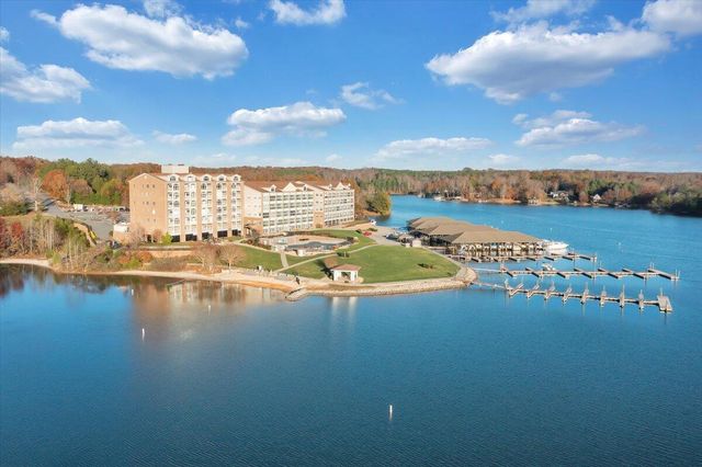 1273 Graves Harbor Trl Apt 347, Huddleston, VA 24104