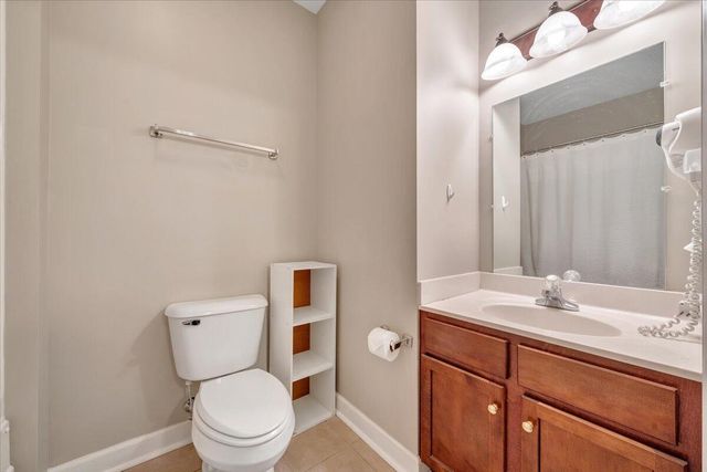 1273 Graves Harbor Trl Apt 347, Huddleston, VA 24104