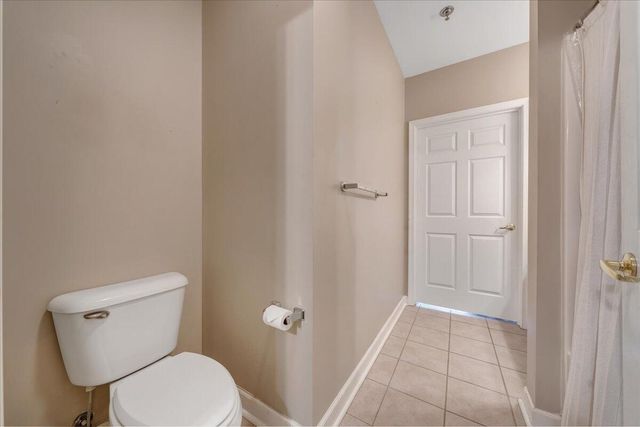 1273 Graves Harbor Trl Apt 347, Huddleston, VA 24104