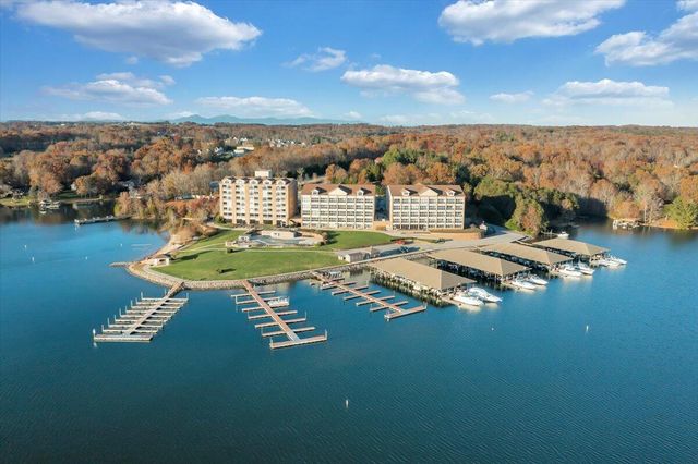 1273 Graves Harbor Trl Apt 347, Huddleston, VA 24104