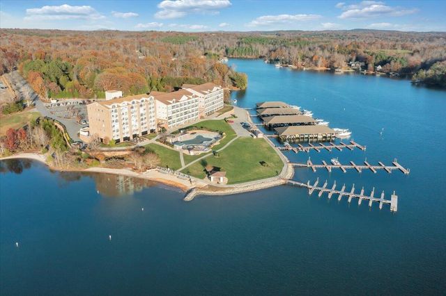 1273 Graves Harbor Trl Apt 347, Huddleston, VA 24104