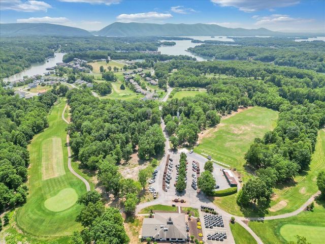 1273 Graves Harbor Trl Apt 347, Huddleston, VA 24104