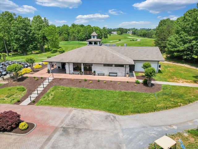 1273 Graves Harbor Trl Apt 347, Huddleston, VA 24104