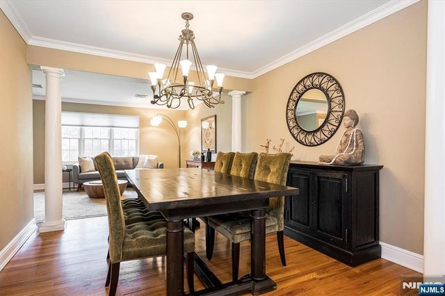 14 Clifford Drive, Park Ridge, NJ 07656