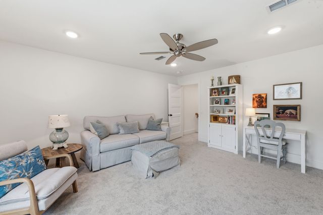 2096 Leamington Ln, Murfreesboro, TN 37130