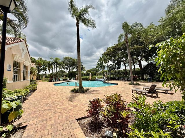 1739 Village Boulevard 101, West Palm Beach, FL 33409