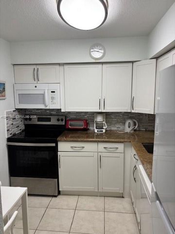 210 172nd Street 127, Sunny Isles Beach, FL 33160