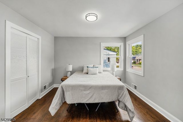 429 Wheatsheaf Rd, Roselle Boro, NJ 07203