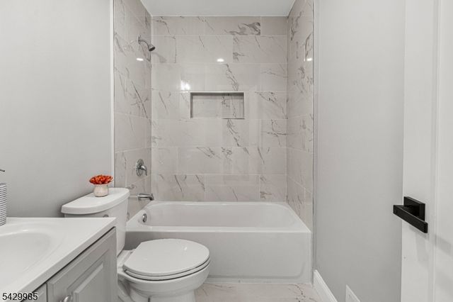 429 Wheatsheaf Rd, Roselle Boro, NJ 07203