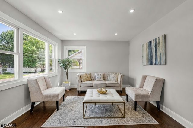 429 Wheatsheaf Rd, Roselle Boro, NJ 07203