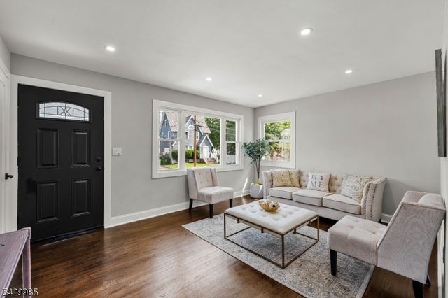 429 Wheatsheaf Rd, Roselle Boro, NJ 07203