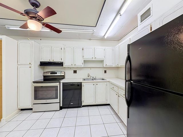 2850 Forest Hills Boulevard 212, Coral Springs, FL 33065